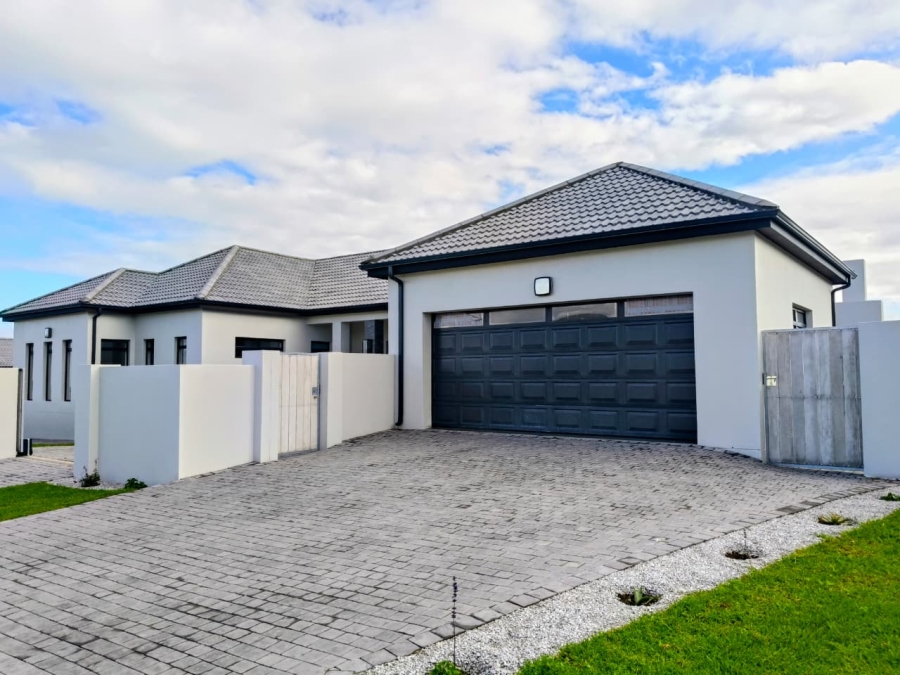 4 Bedroom Property for Sale in Fountains Estate Eastern Cape